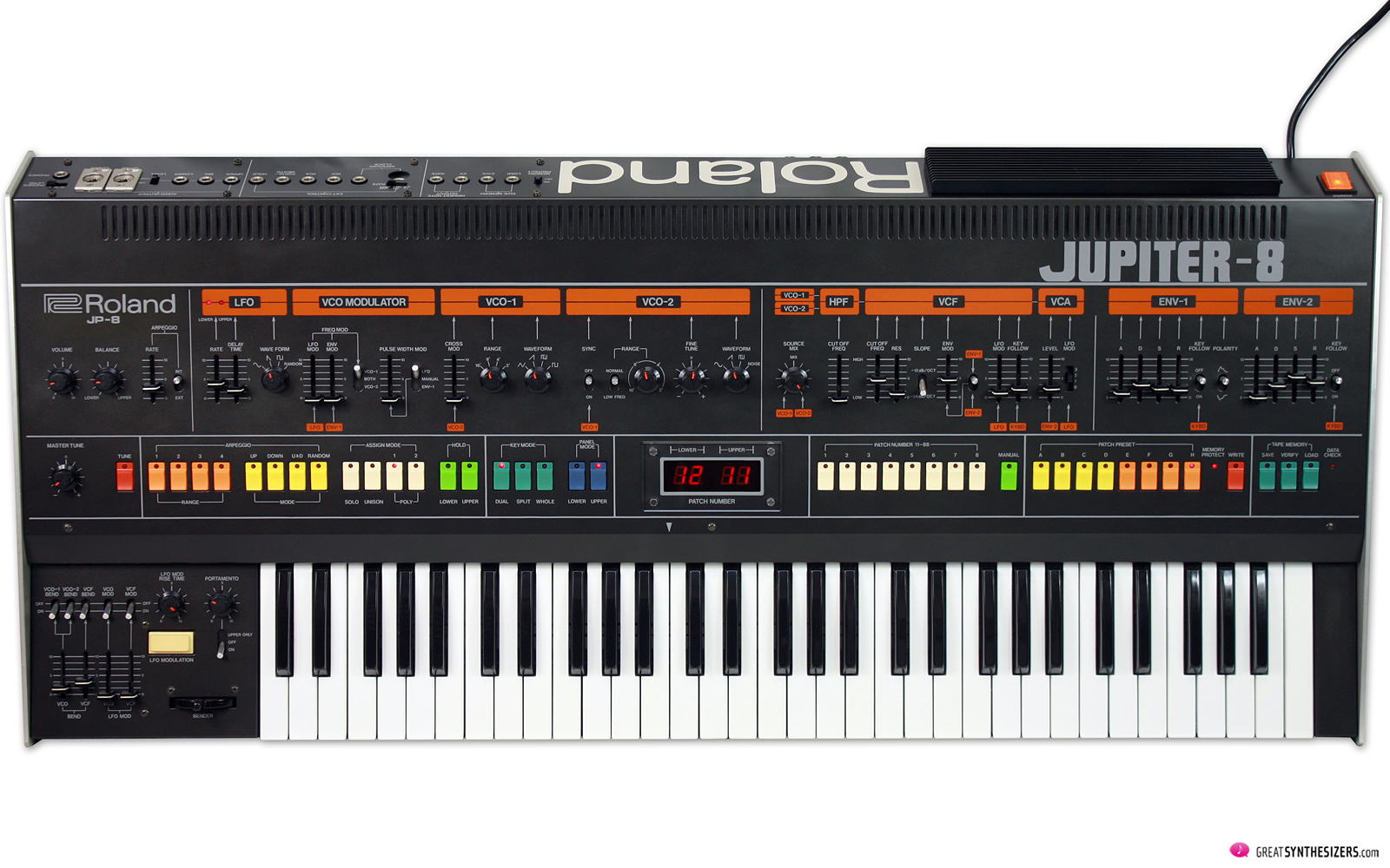 Roland-Jupiter-8-Synthesizer-01.jpg