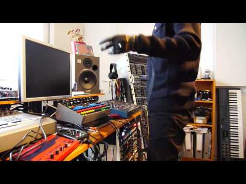 Part 3: Sneak-Thief&#039;s &quot;Sneaky Gestures&quot; - A gestural midi instrument