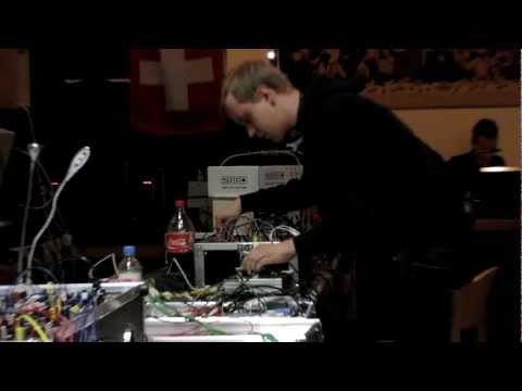 Haesslich &amp; Fonitronik - Happy Knobbing 2011 Jams