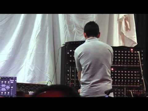 Synth Fest 2014 - Demonstration MOS-LAB de Sébastien Moumont (Extrait)