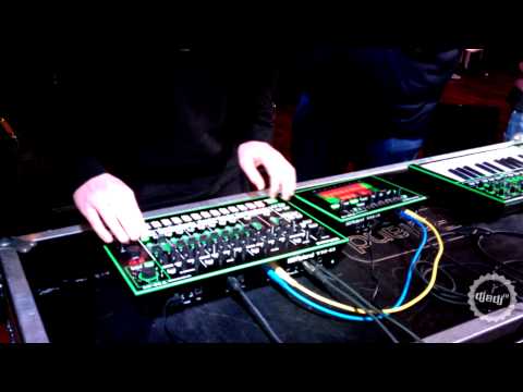 Sluwe Vos en David Ahlund working the AIRA TR-8 and TB-3