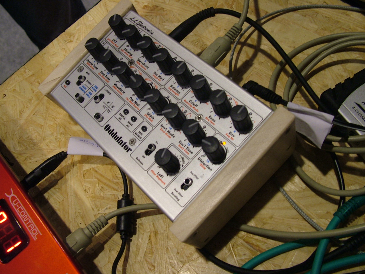 LL Rozzbox Oddulator synthesizer