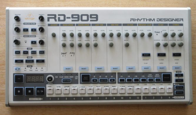 Behringer RD909