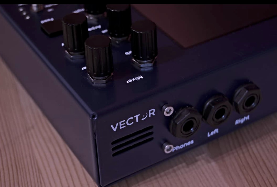 Vector-Desktop-Synth.jpg