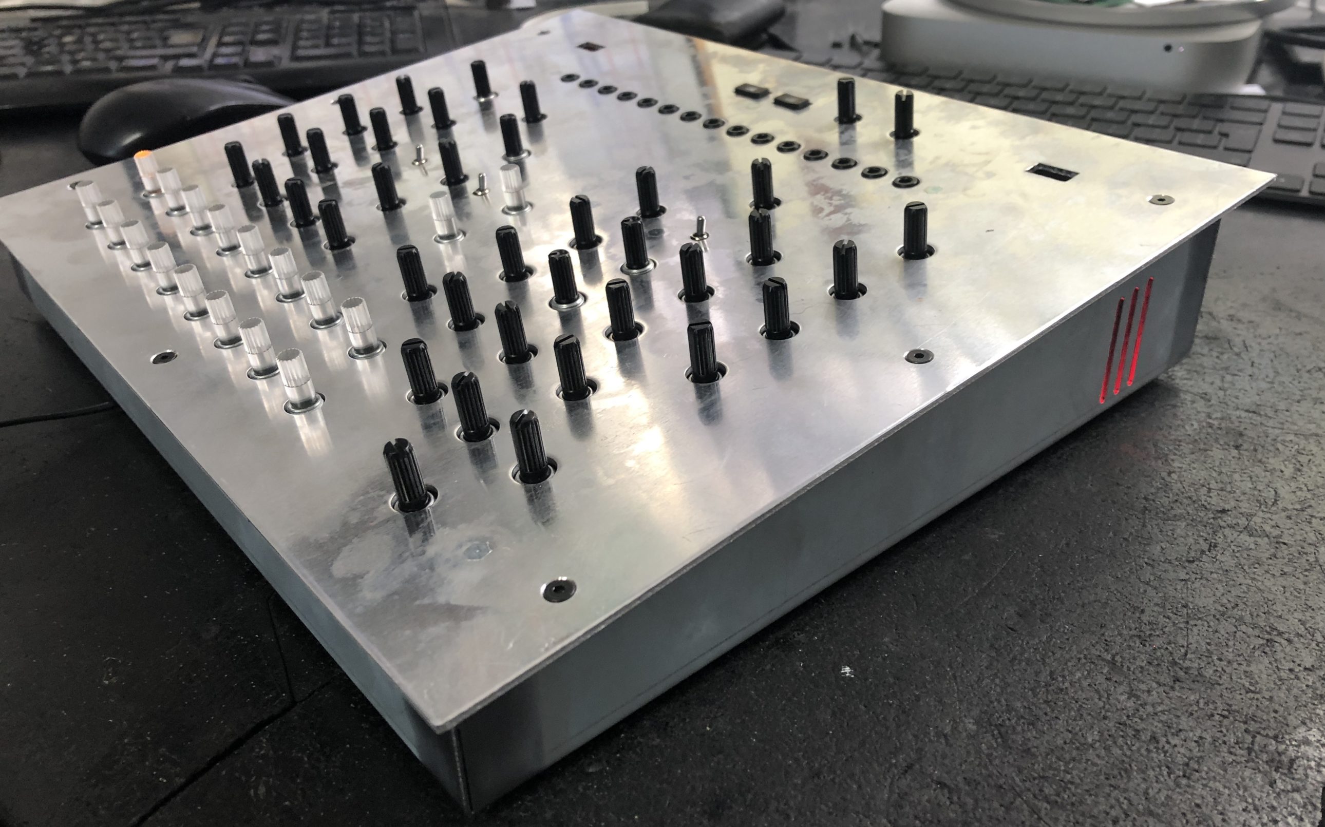 analogue solutions prototyp leak synth sequencer