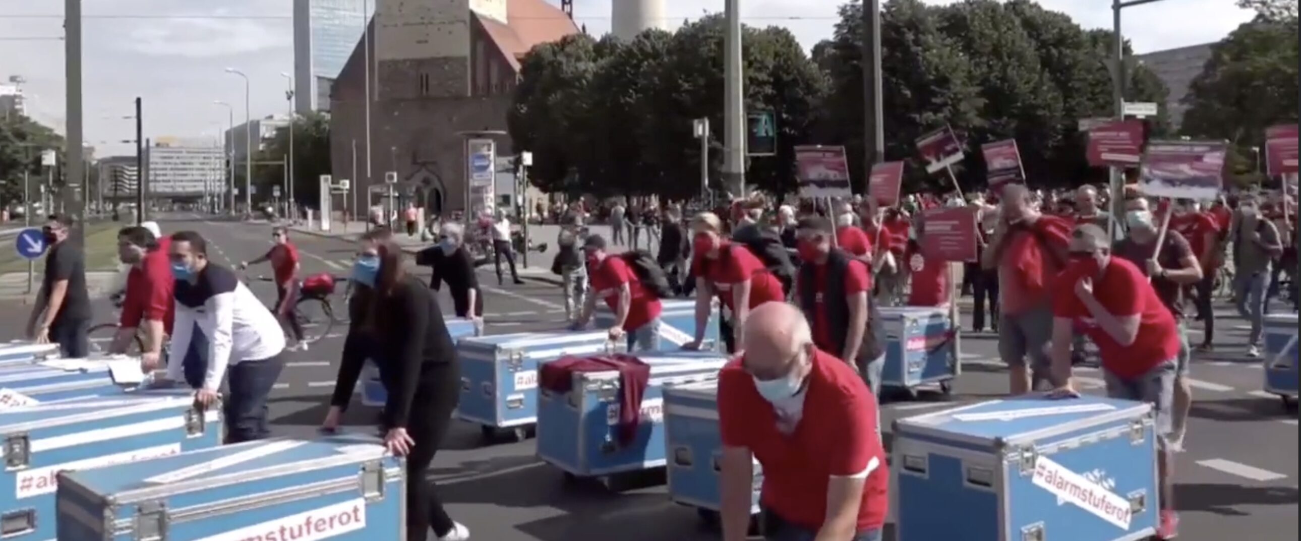 Cases auf Demo für Kreative 