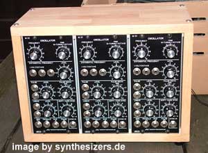 ForuModular Synthesizer Anylog VCOs