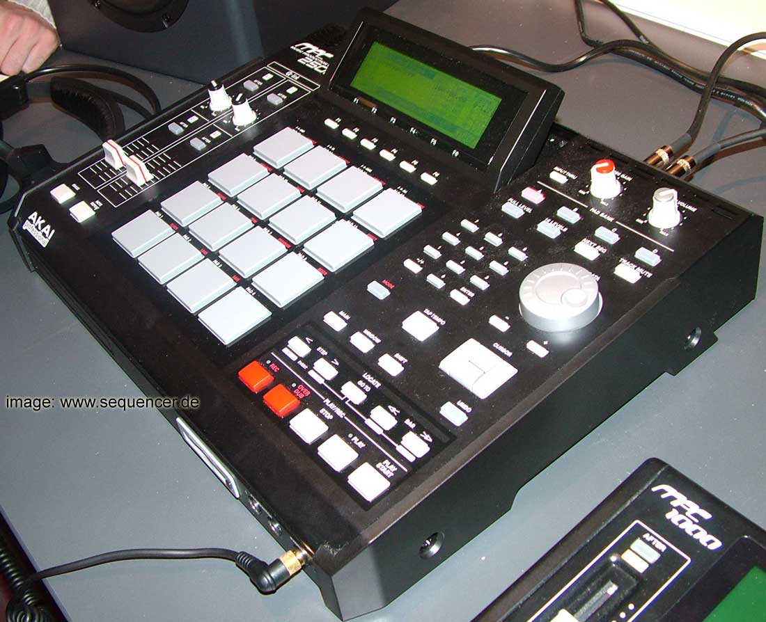 AKAI MPC2500 サンプラー - DTM/DAW AKAI MPC2500 サンプラー - DTM/DAW
