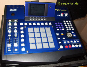 Akai MPC4000 synthesizer