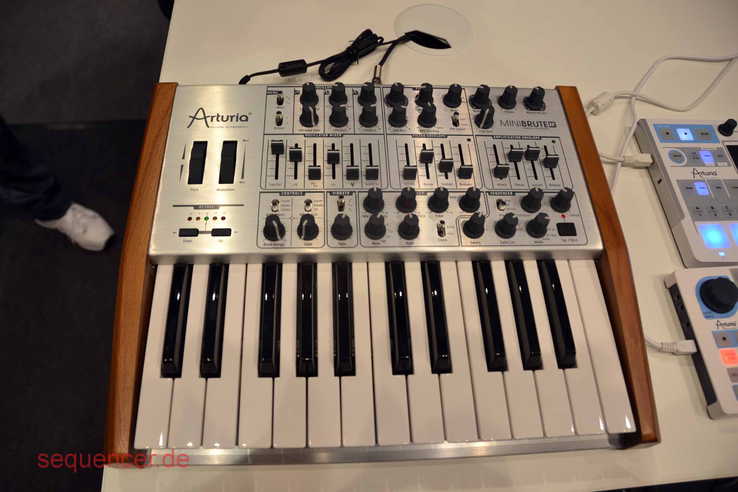 Arturia Mini Brute SE synthesizer