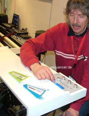 Manikin Memotron synthesizer