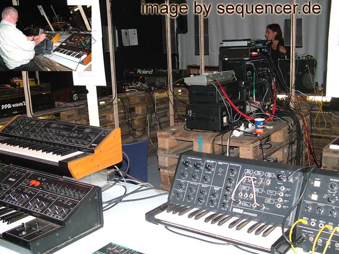 synthesizer + sequencer