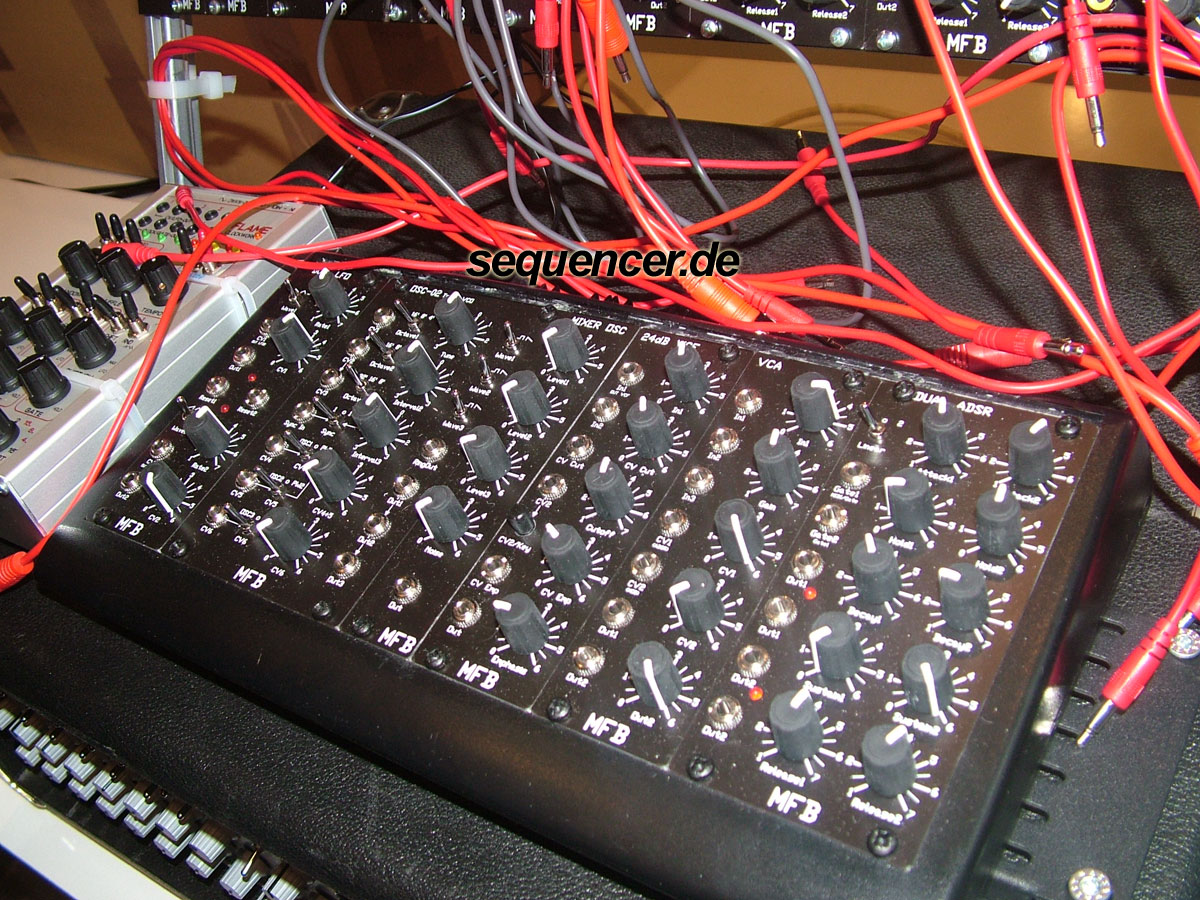 mfb_synth3.jpg