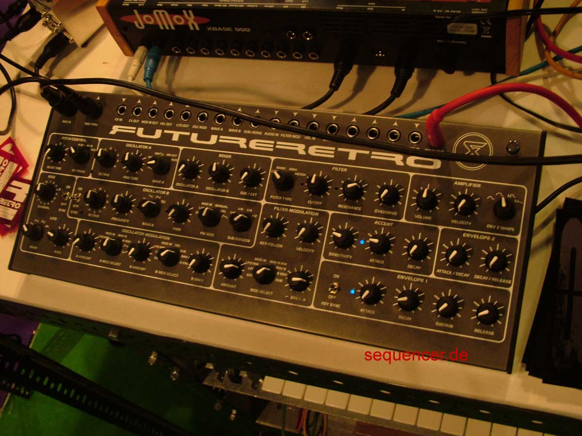Future Retro XS synthesizer