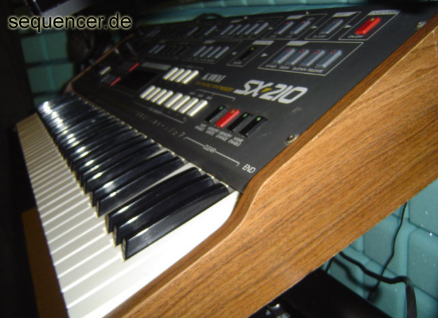Kawai SX210 synthesizer