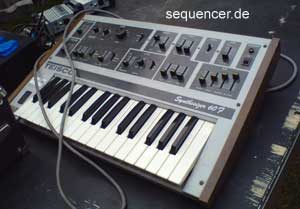 Teisco 60F synthesizer