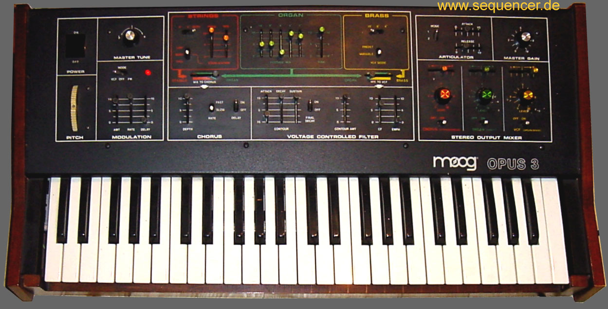 moog opus 3 analog synthesizer
