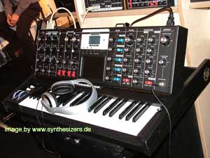 Moog MinimoogVoyager, RME synthesizer