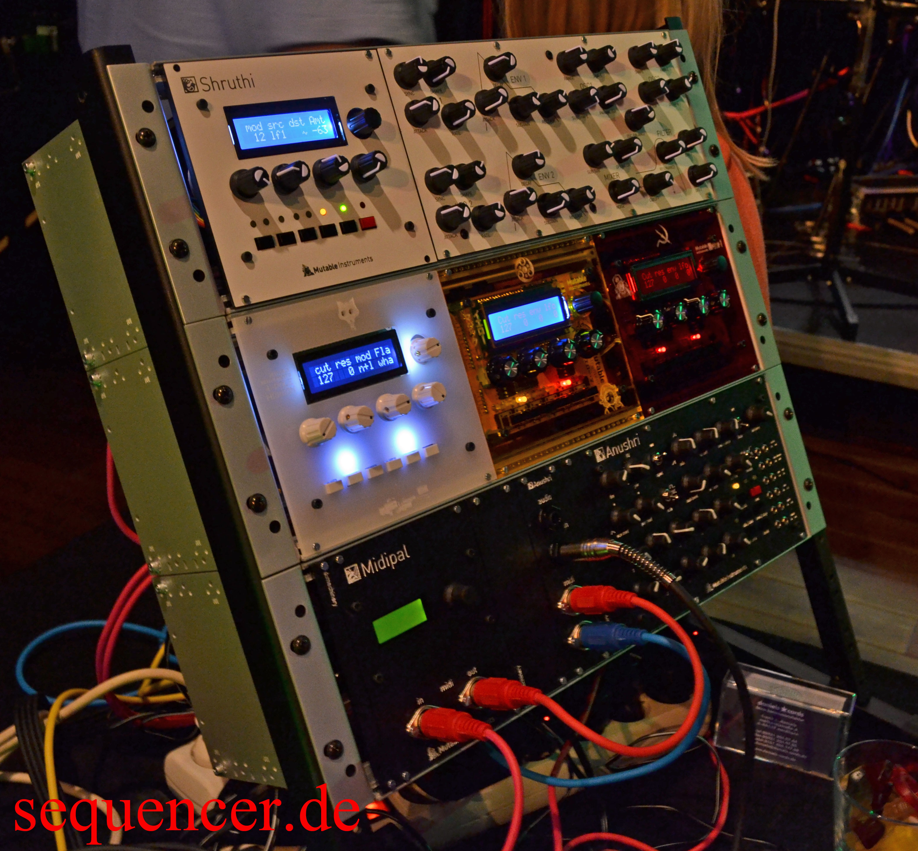 Mutable Shruti , Shruti XL synthesizer