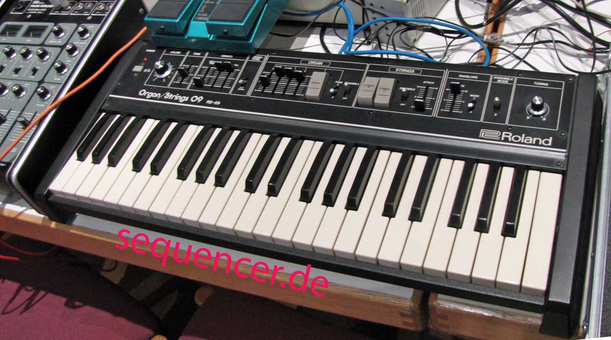 Roland Organ, Strings, RS09 synthesizer