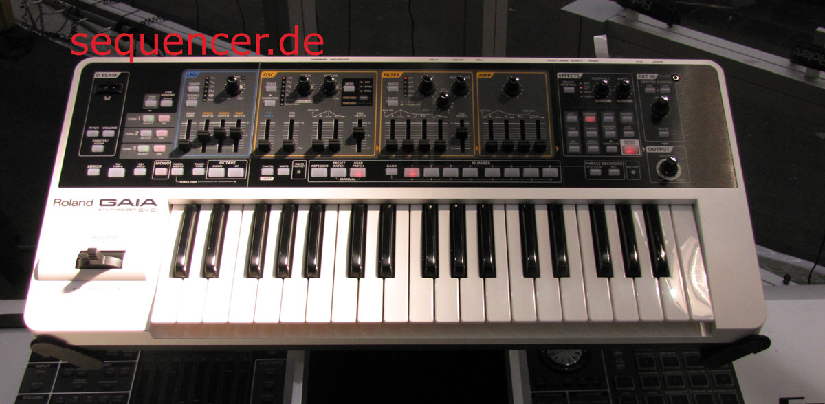 Roland Gaia, SH01 synthesizer