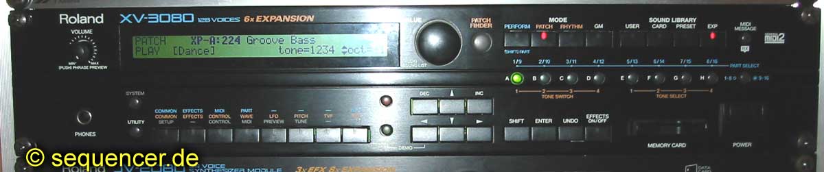 Roland XV3080 synthesizer