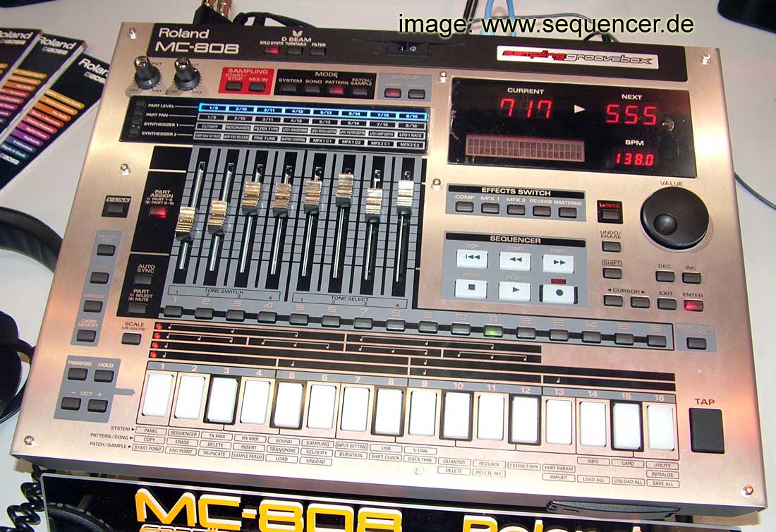 Roland MC808 Sampler TR sequencer