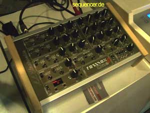 LL RozzboxOneV2 synthesizer