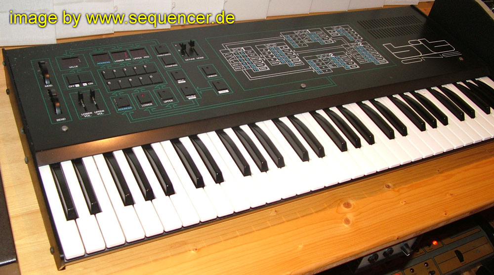 Crumar Bit99 bit01 bitOne synthesizer