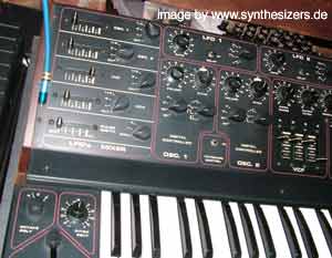 crumar ds2 synthesizer