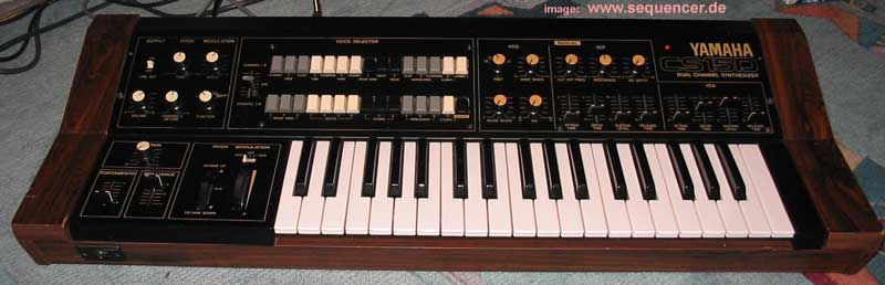 Yamaha CS15D synthesizer
