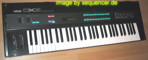 Yamaha DX9 synthesizer