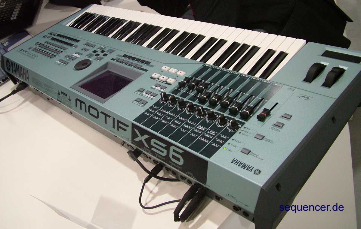 Yamaha Motif XS, XS6, XS7, XS8 synthesizer