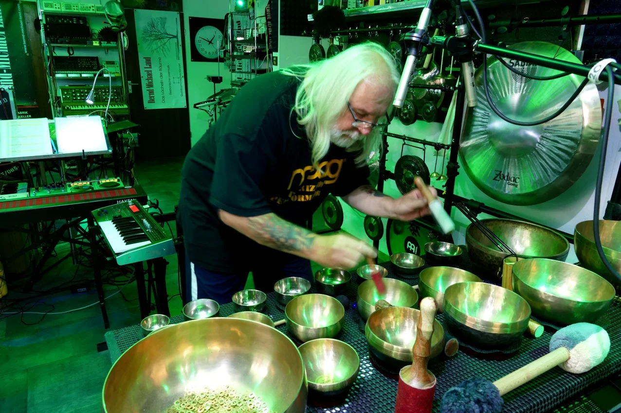 Session 99-07 Bernie Klangschale.webp