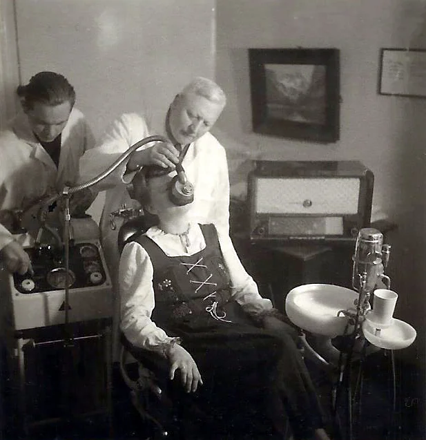 Zahnarzt mit Musik_1.webp