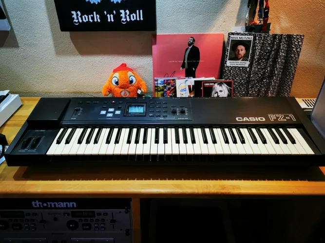 Casio FZ-1_pic_1.webp