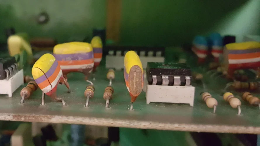 Godwin_Caps.webp Godwin_Caps.webp