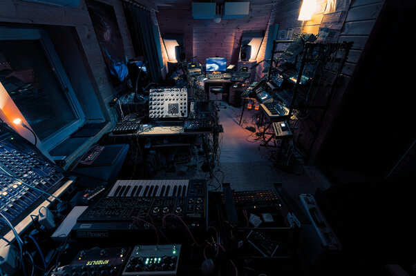 Studio21_001.jpg