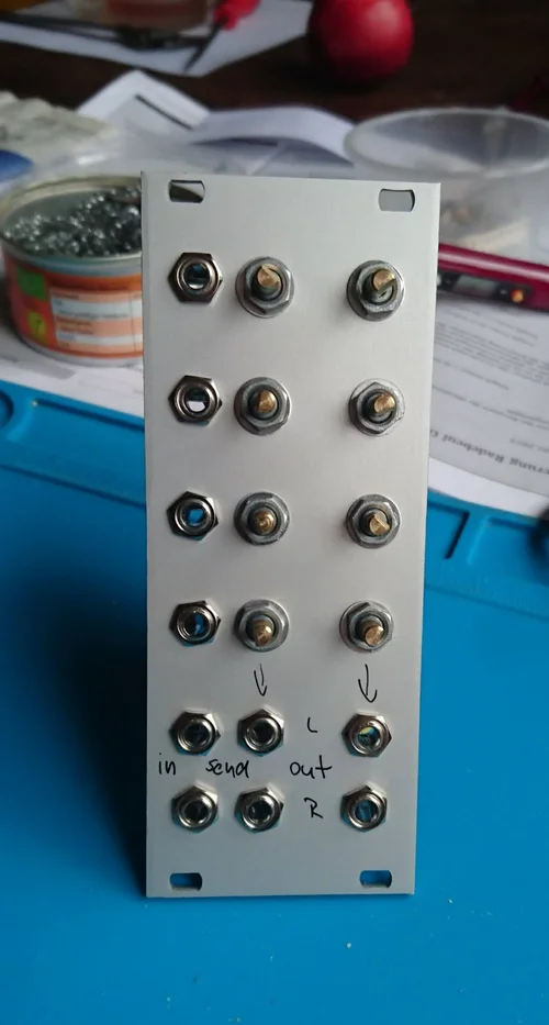 MixStAux1.JPG MixStAux1.JPG