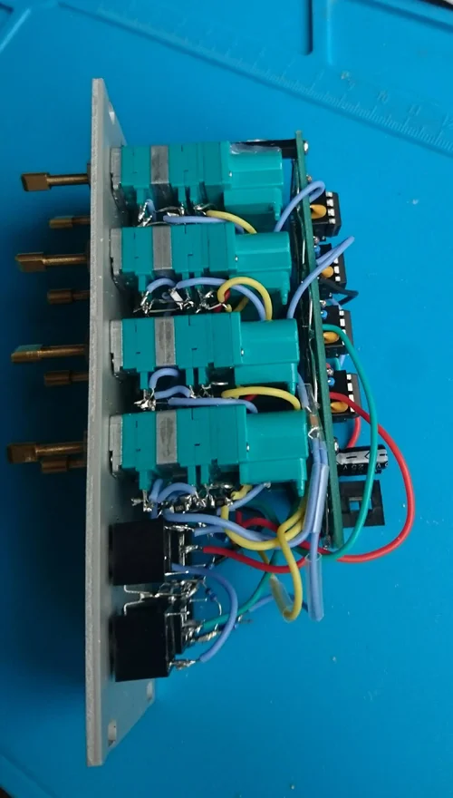 MixStAux2.JPG MixStAux2.JPG