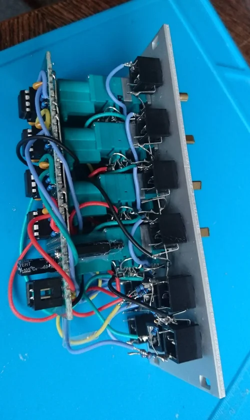 MixStAux4.JPG MixStAux4.JPG