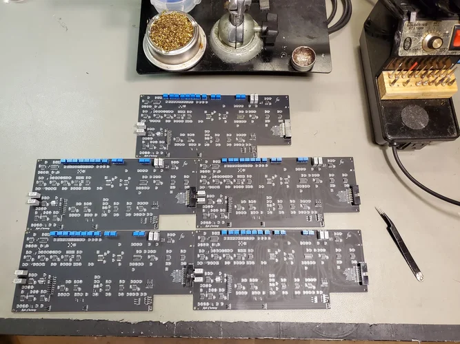 INM-E_VCO_complete.jpg INM-E_VCO_complete.jpg