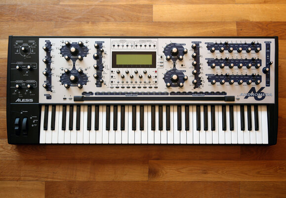 alesis-andromeda-korrigiert.jpg