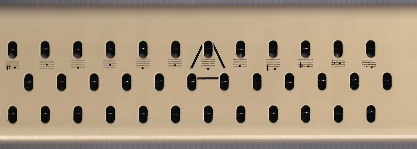 hohner-guitaret-top-1.jpg hohner-guitaret-top-1.jpg