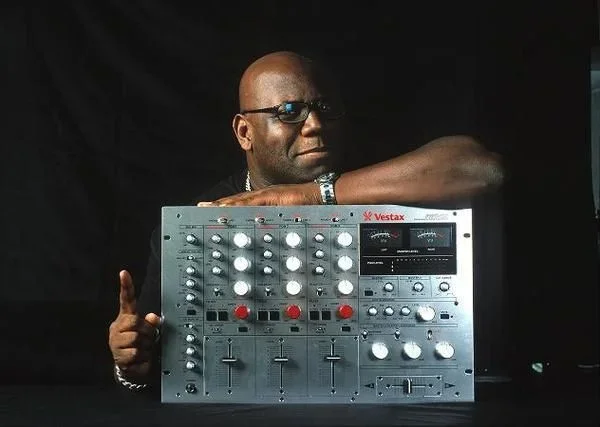 carl_cox_uses_vestax_pmc_cx_rotary_mixer_1_be767e09ea.webp