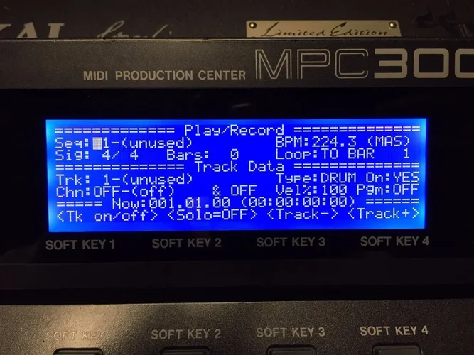 mpc3000_display.webp
