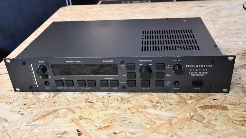 DRP20_Front Anthrazit ohne Griffe.webp