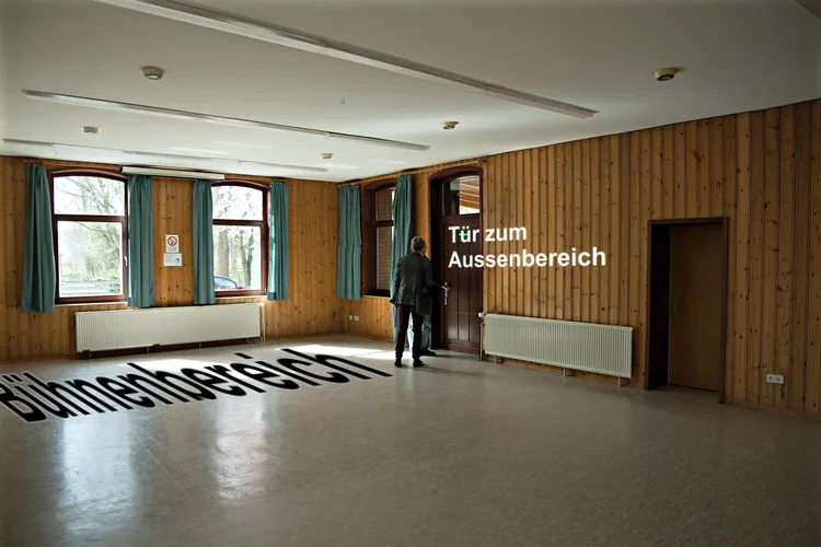 Bühne-aussen.webp
