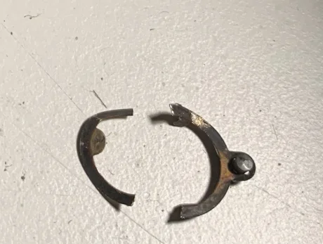 75_rblok_wiper_broken.jpg 75_rblok_wiper_broken.jpg