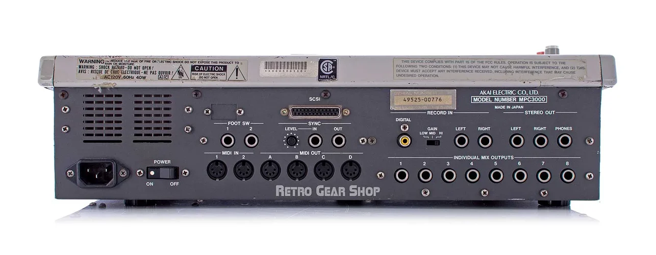 4.-Akai-MPC-3000-Rear.jpg 4.-Akai-MPC-3000-Rear.jpg